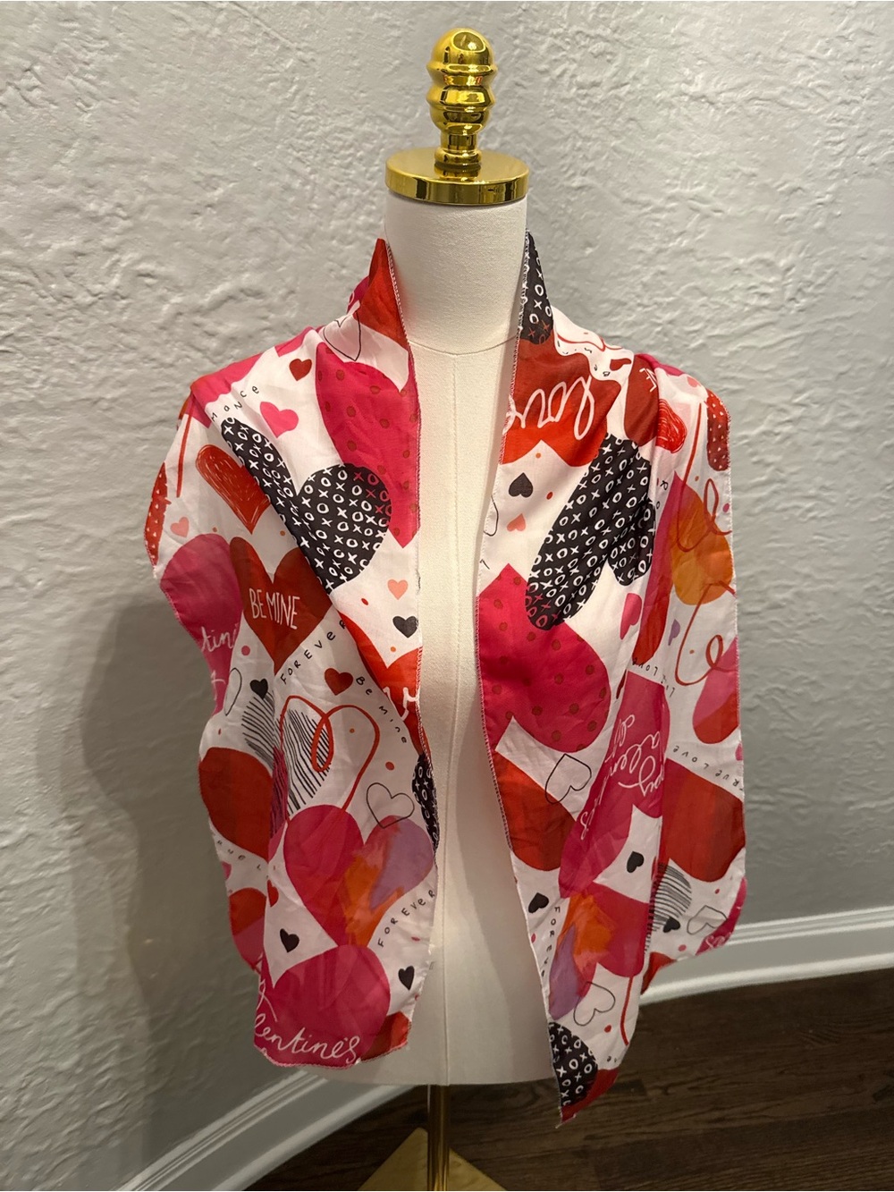 Women’s Pink & Red Heart Print Scarf